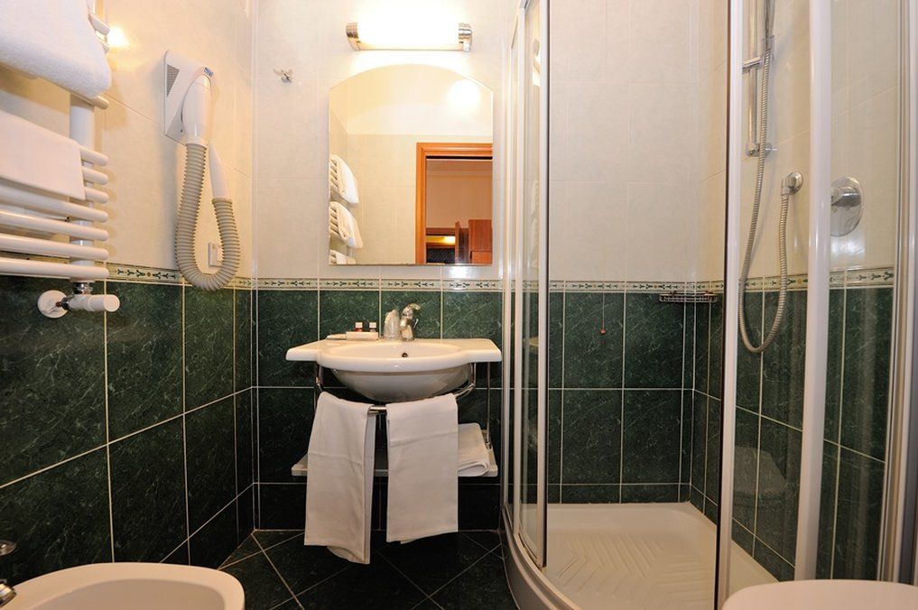 Hotel Frate Sole 3*