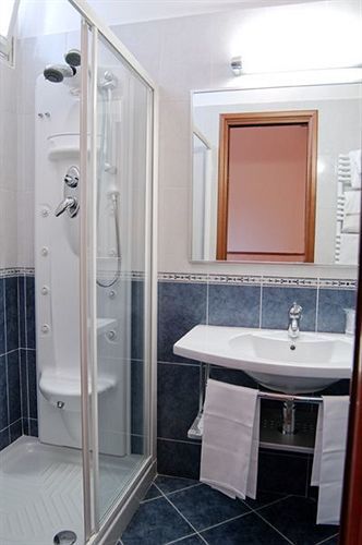 Hotel Frate Sole 3*