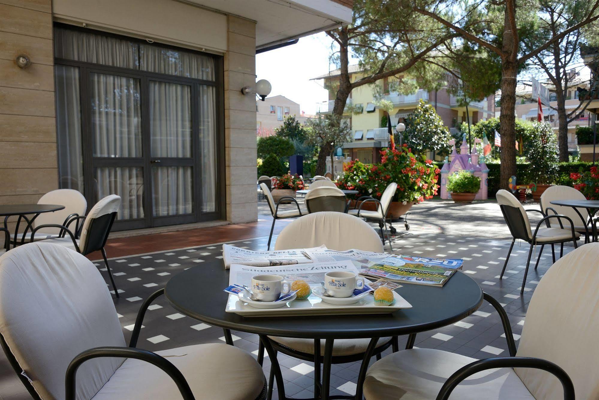 Hotel Frate Sole 3*
